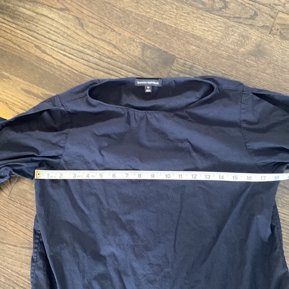 Banana Republic Navy Blue Dress Shirt Bow Sleeves Medium M EUC Blouse - Picture 7 of 9